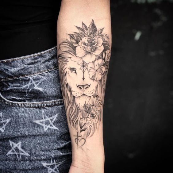 100 top idées de tatouages lion 9