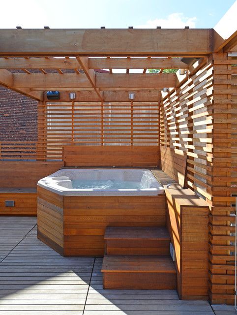 20 idées pour habiller un jacuzzi ou un spa gonflable 10