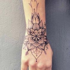 110 top idées de tatouages avant bras pour femme 35