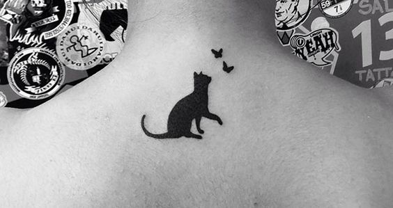 100 idées de tatouages pour les amoureux des chats 32