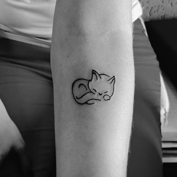 100 idées de tatouages pour les amoureux des chats 74