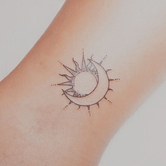 100 top idées de tatouages soleil 14