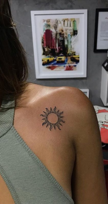 100 top idées de tatouages soleil 81