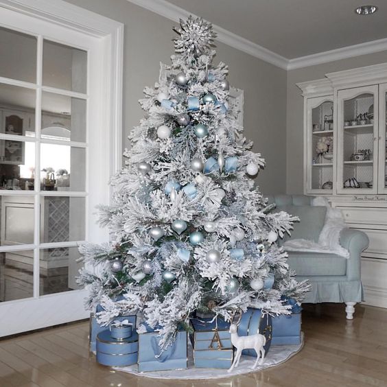 100 idées de décorations de sapin de Noël blancs 26