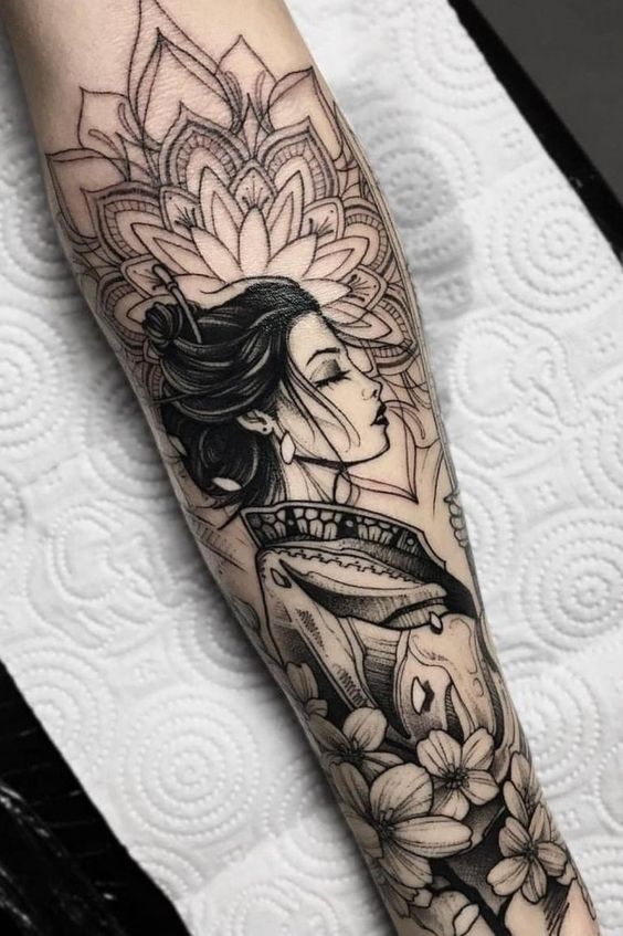 47 belles idées de tatouages bras pour femmes 40