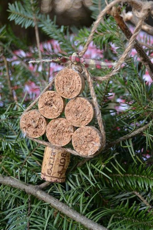 35 Décorations de Noël à faire soi-même avec des bouchons de vin 12