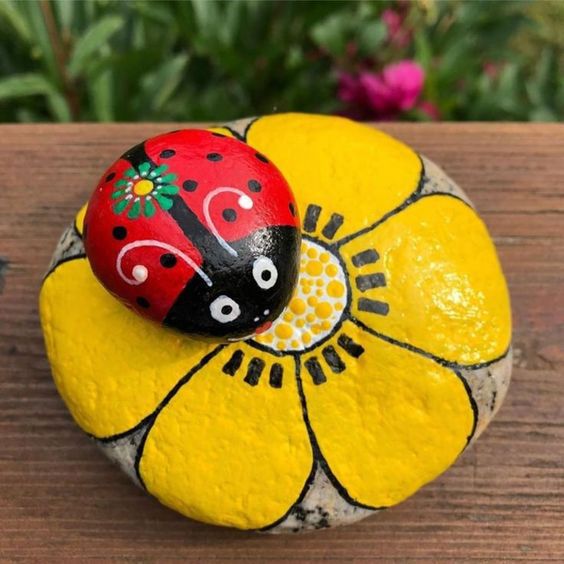 33 idées avec des pierres peintes pour embellir le jardin 33