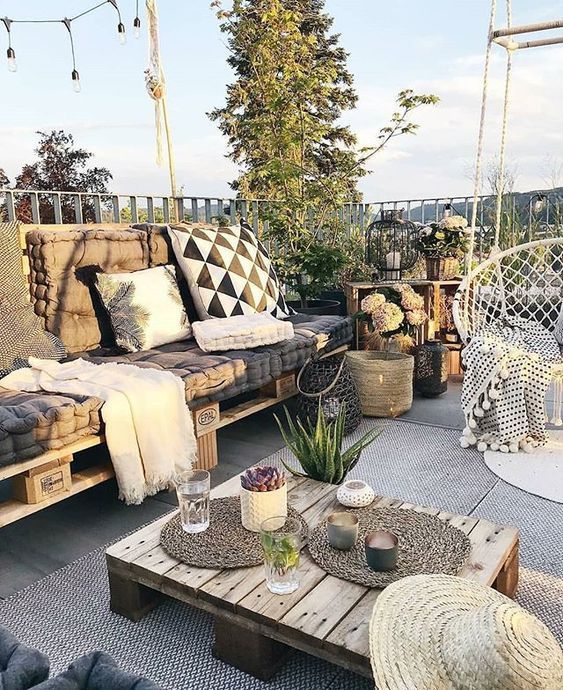 50 top idées pour décorer un balcon avec des palettes 43