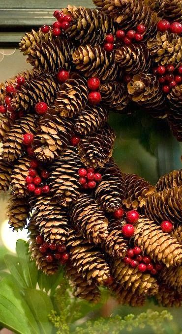 54 décos de Noël avec des pommes de pins 65