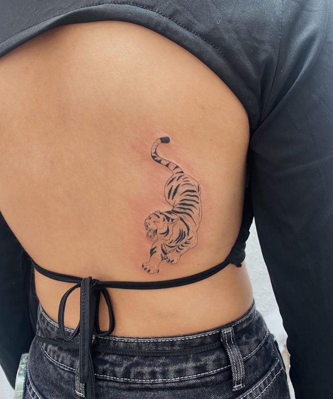 Les 100 plus beaux tatouages pour femmes 39