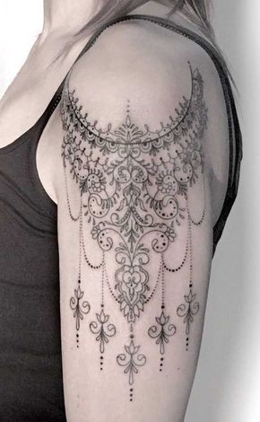 50 top idées de tatouages dentelle 22