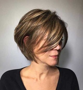 39 coupes de cheveux courts pour femme de 50 ans 12