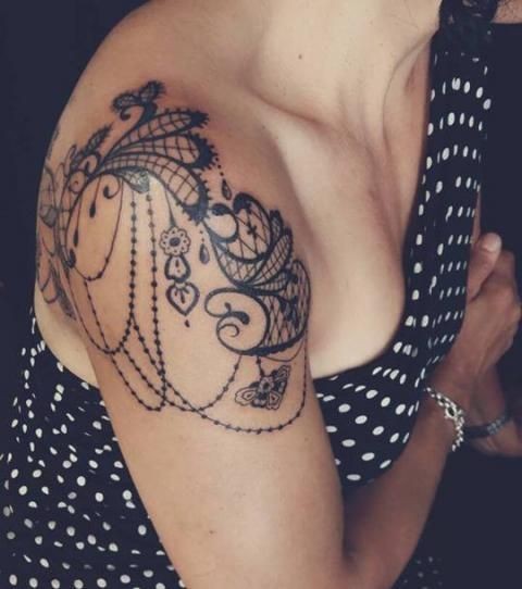 50 top idées de tatouages dentelle 46