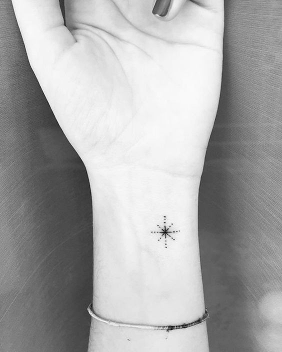 50 top idées de tatouages minimalistes simples 46