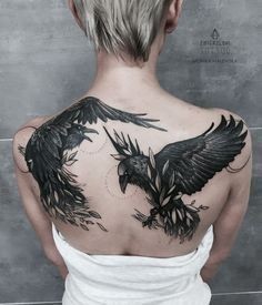 Les 100 plus beaux tatouages dos femme 11