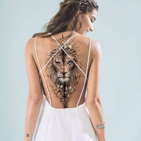 Les 100 plus beaux tatouages dos femme 45