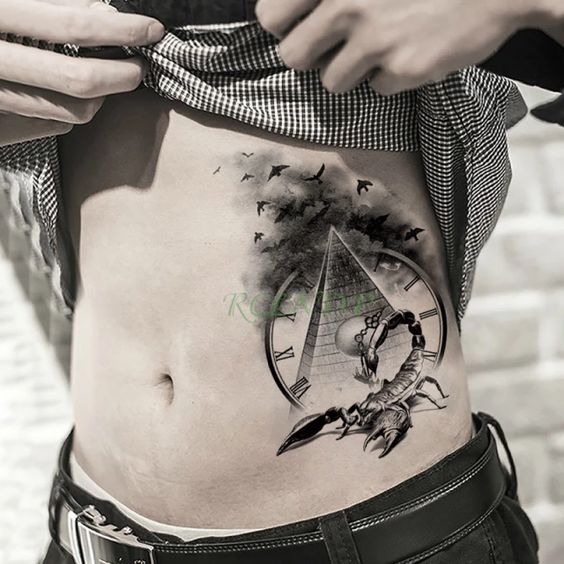 Les 50 plus beaux tatouages scorpion 47