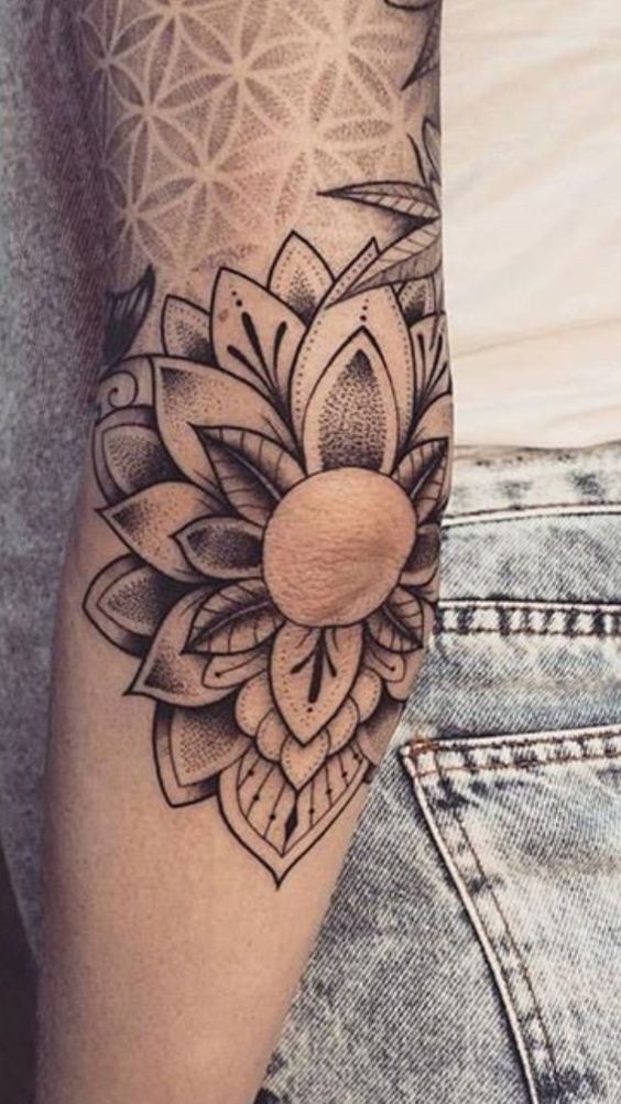 Les 100 plus beaux tatouages mandala pour femme 53