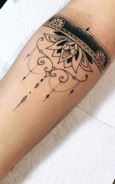 Les 100 plus beaux tatouages mandala pour femme 60