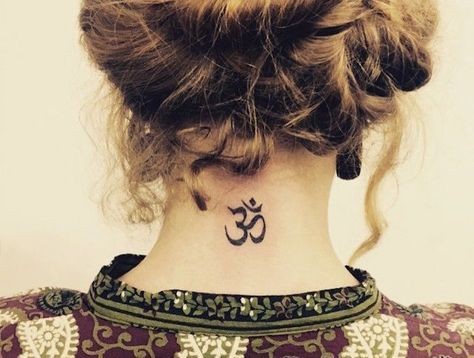 50 top idées de tatouages cou pour femme 7