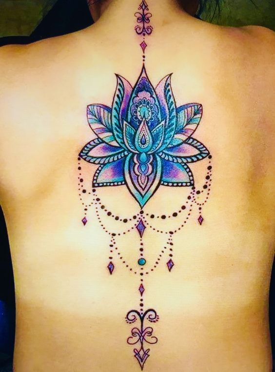 Les 100 plus beaux tatouages mandala pour femme 7