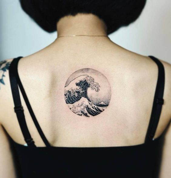 Les 100 plus beaux tatouages dos femme 73