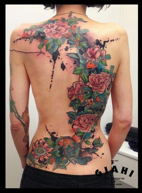 Les 100 plus beaux tatouages dos femme 9