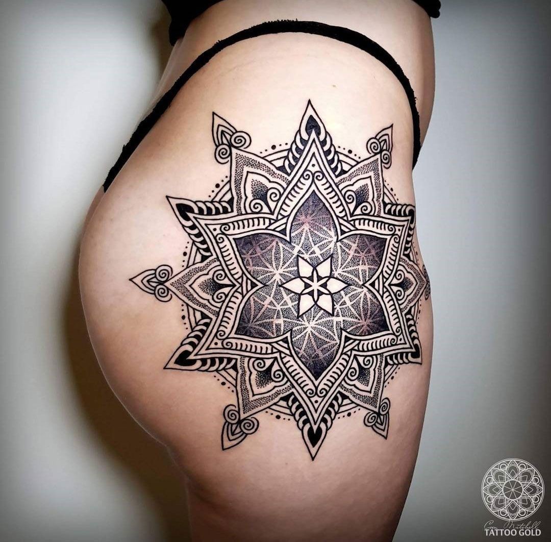 Les 100 plus beaux tatouages mandala pour femme 94