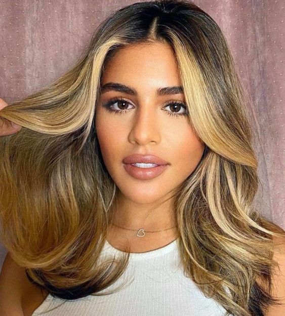 32 coupes de cheveux fins sans brushing pour s'inspirer 25