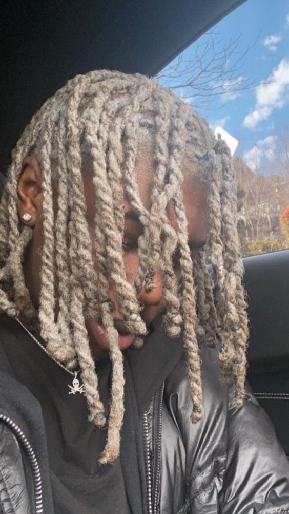 Les 100 plus belles coiffures avec dreadlocks 97