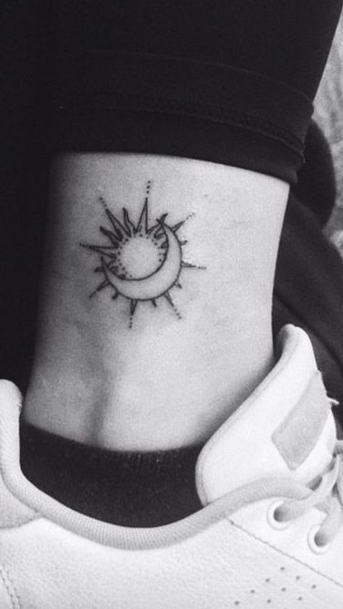 Les 100 plus beaux tatouages cheville femme 22