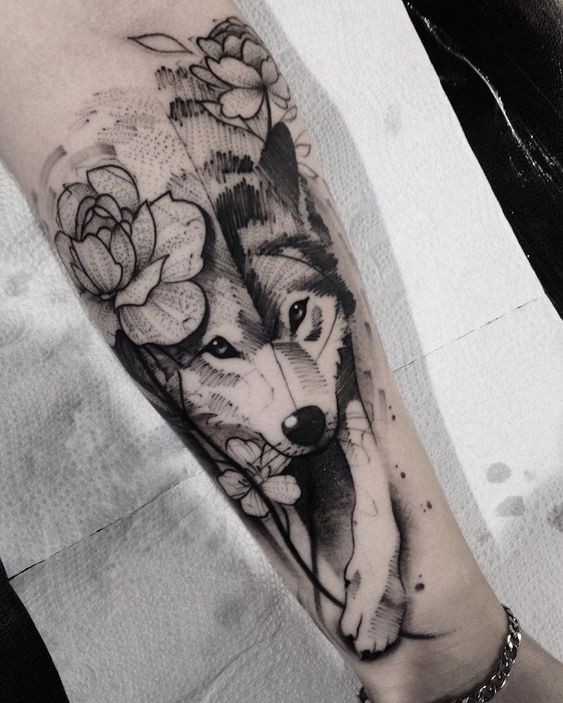 Les 100 plus beaux tatouages loup pour femme 77