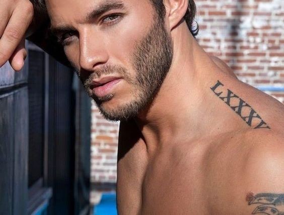 Les 50 plus beaux tatouages épaule homme 30