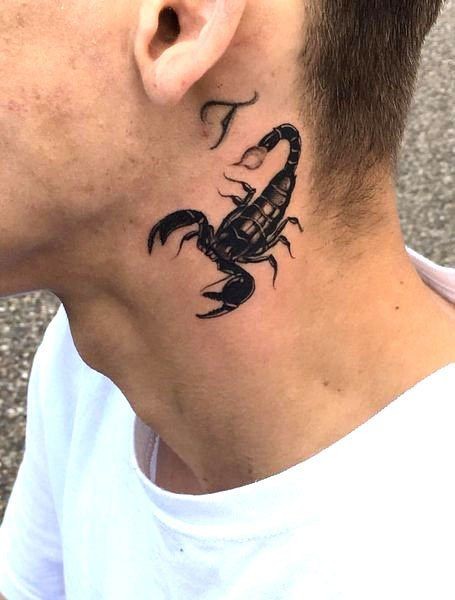 Les 50 plus beaux tatouages cou homme 33