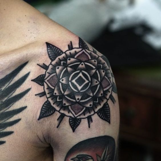 Les 50 plus beaux tatouages épaule homme 49