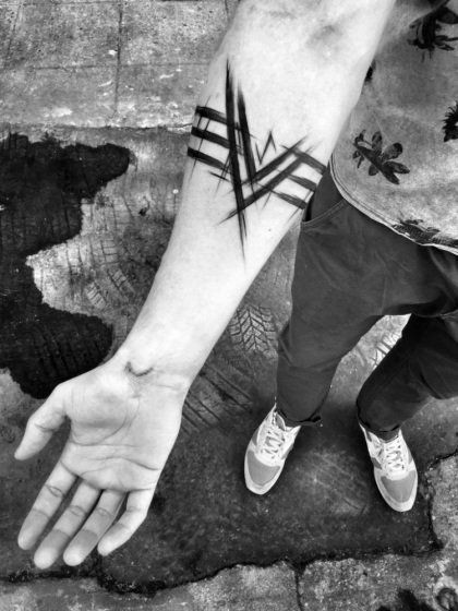 Les 50 plus beaux tatouages géométriques 24