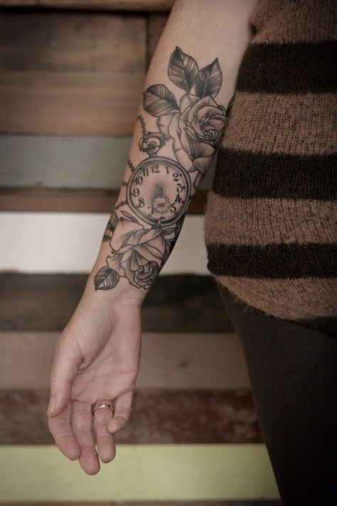 Les 50 plus beaux tatouages horloge 18