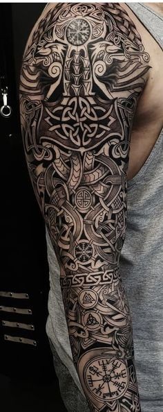 Les 100 plus beaux tatouages viking 22