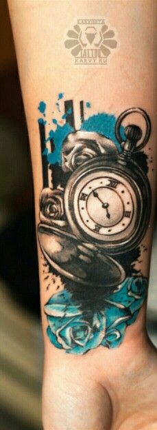 Les 50 plus beaux tatouages horloge 26