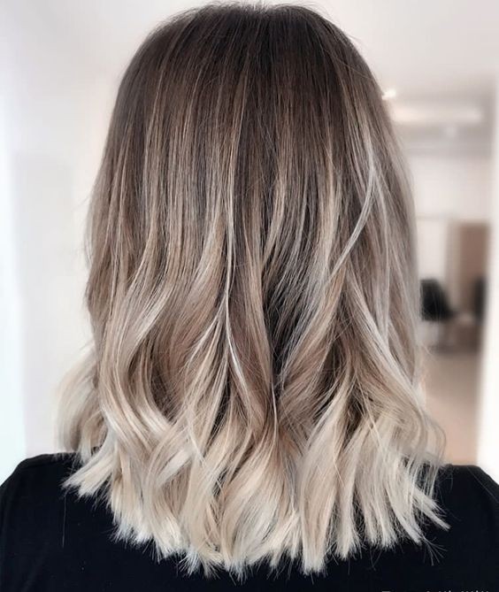 50 top idées de balayages blond polaire 33