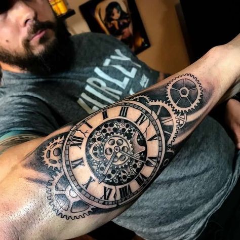 Les 50 plus beaux tatouages horloge 7