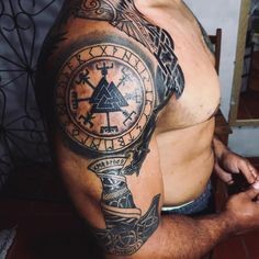 Les 100 plus beaux tatouages viking 84