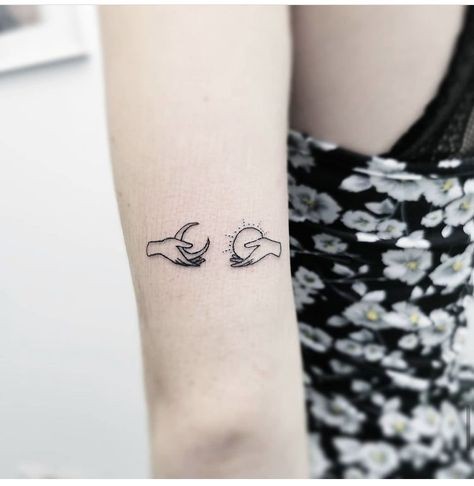 33 top idées de tatouages lune & soleil 3