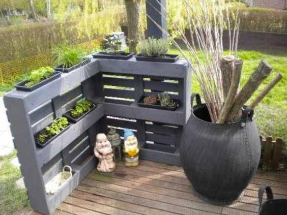 43 décorations de jardin à faire avec des palettes 41