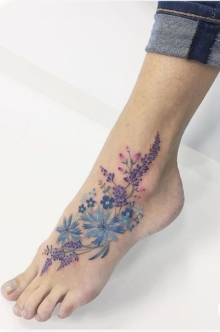 100 idées de tatouages cheville pour femme 35