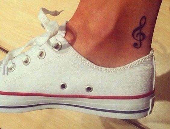 100 idées de tatouages cheville pour femme 64