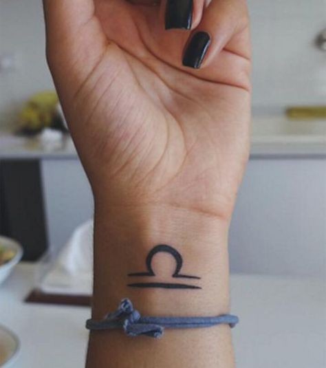 48 petits tatouages homme qui vont vous faire craquer 28