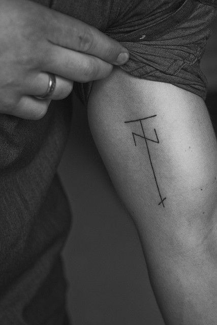 100 top idées de petits tatouages discrets & minimalistes 42