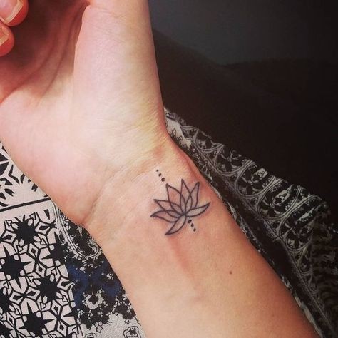 100 top idées de petits tatouages discrets & minimalistes 47