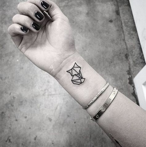 100 top idées de petits tatouages discrets & minimalistes 91